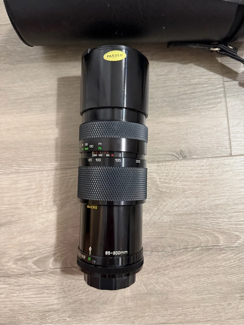 Soligor 85-300mm C/D f/5 Macro Zoom Lens for Canon FD